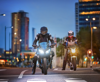 H4 12V 18W Ultinon Pro6000 LED 5800K Moto + EcoPro10 Philips Autoteile TRUST